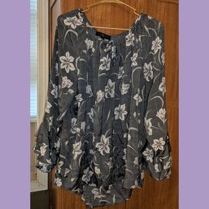 FREE GIFT BlueGrey White/Ivory Floral Print Blouse